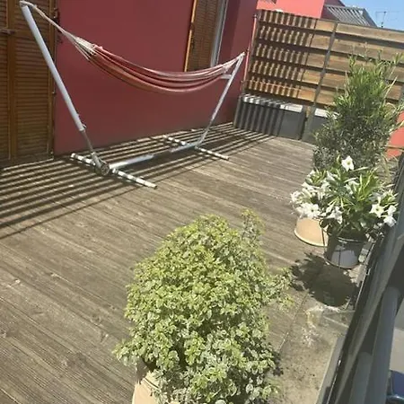Lägenhet Toit Terrasse A Les Bains *