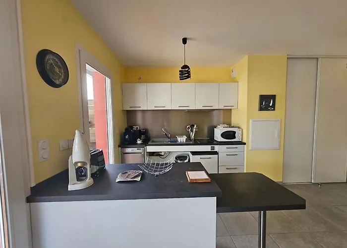 Rooftop Pour 3 Personnes A Les Bains -300 M De La *