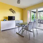 Rooftop Pour 3 Personnes A Les Bains -300 M De La
