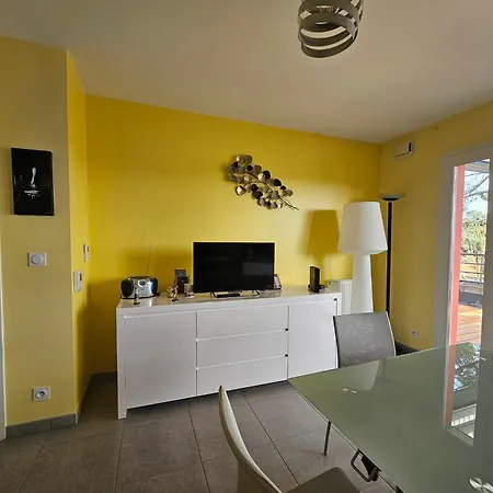 Rooftop Pour 3 Personnes A Les Bains -300 M De La Apartament *