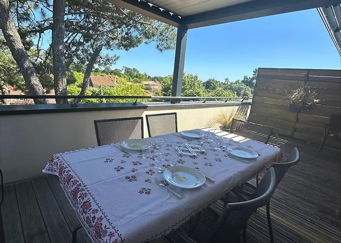 Apartament Rooftop Pour 3 Personnes A Les Bains -300 M De La