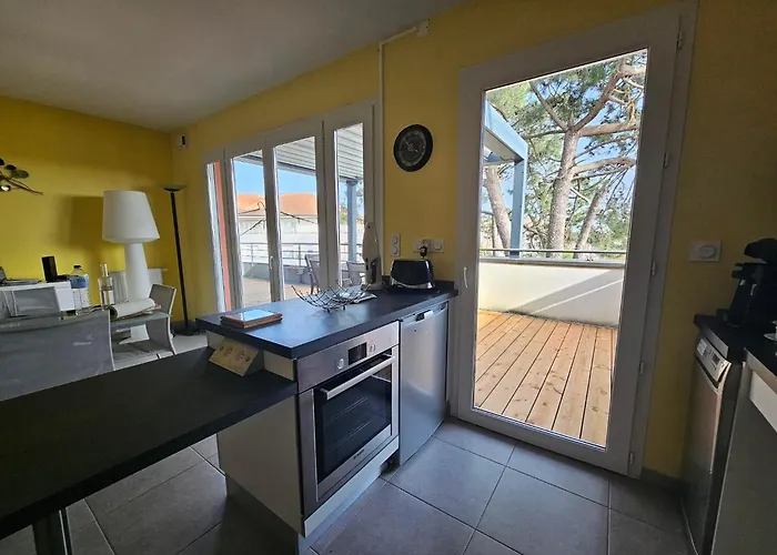 Toit Terrasse A Les Bains شقة أنديرنو لي بان